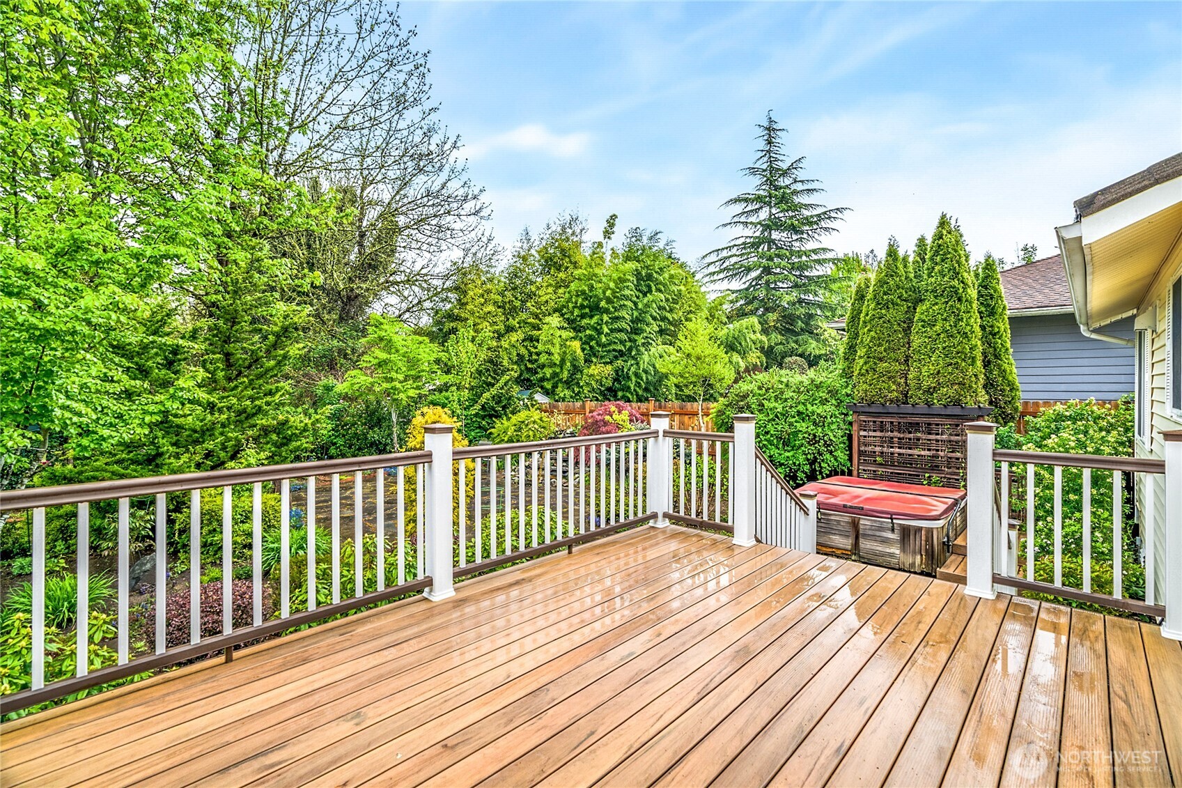 7116 NE 168TH St , Kenmore, WA 98028
