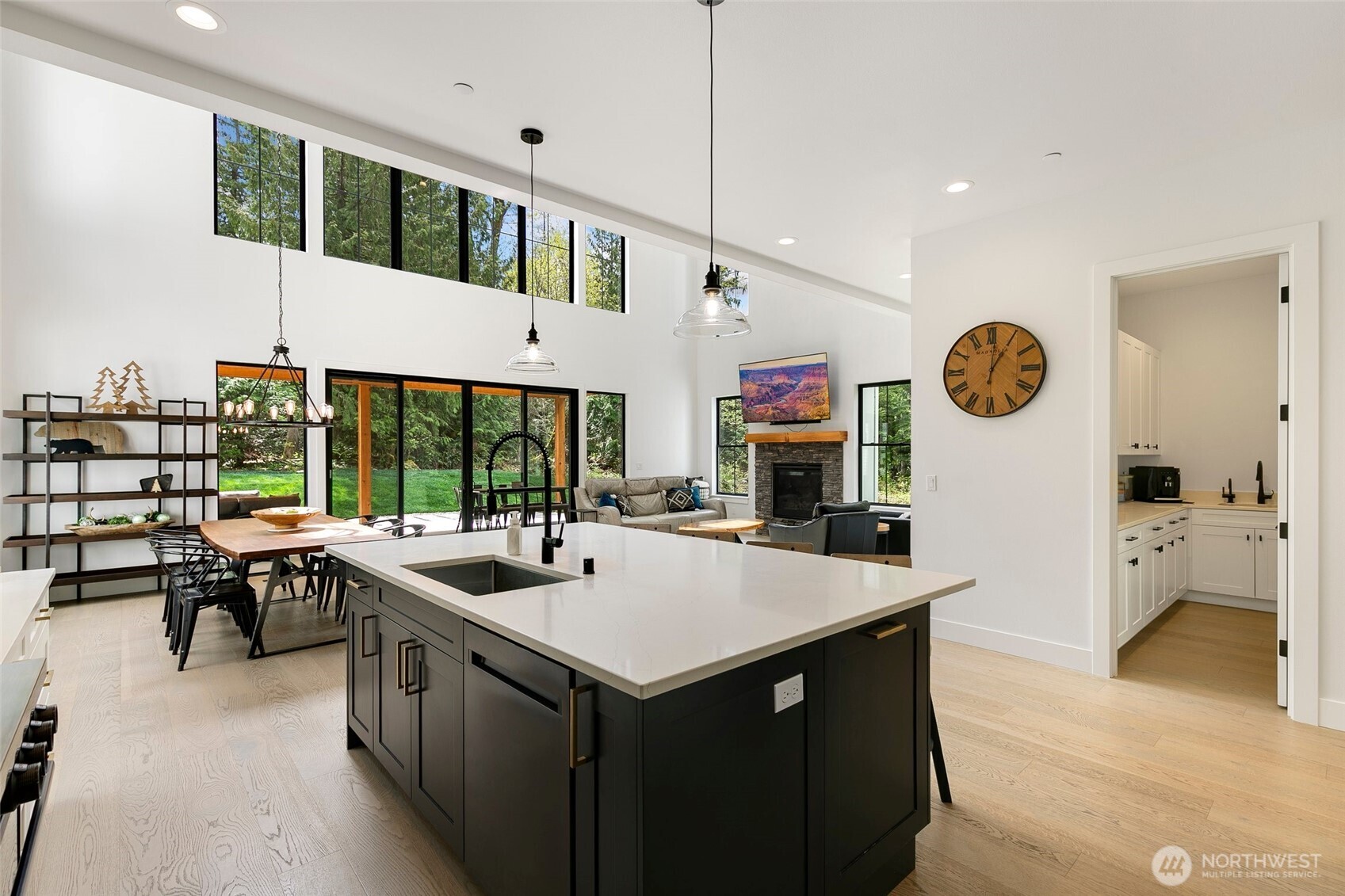 26237 SE Old Black Nugget Road , Issaquah, WA 98029