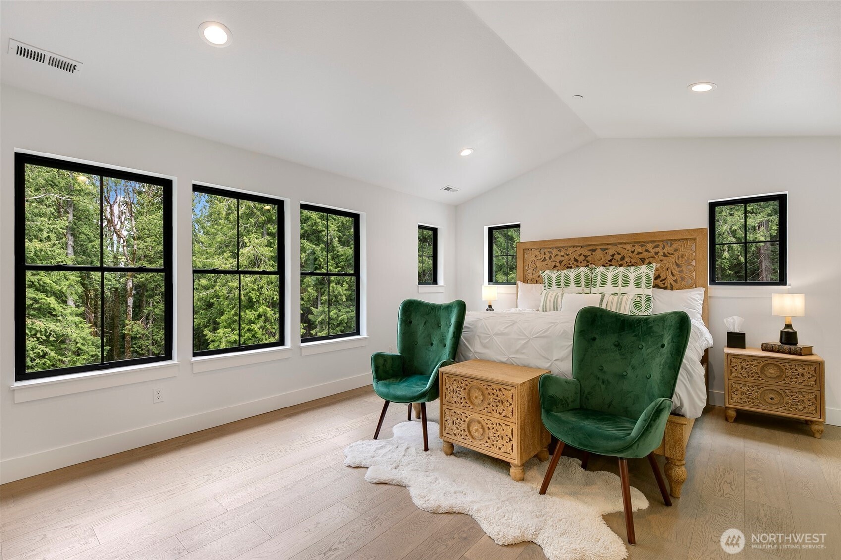 26237 SE Old Black Nugget Road , Issaquah, WA 98029