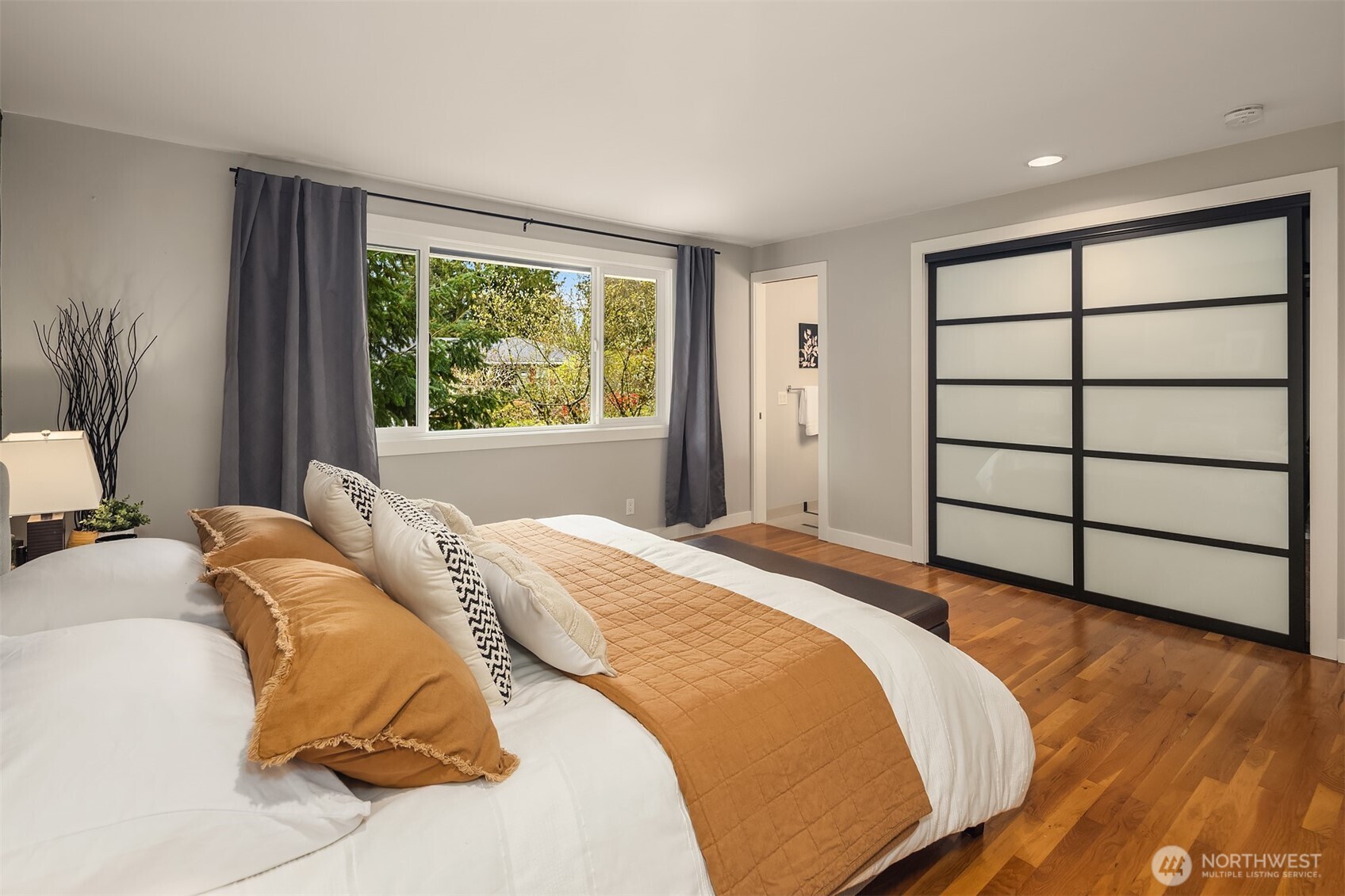 17420 NE 11th Street , Bellevue, WA 98008