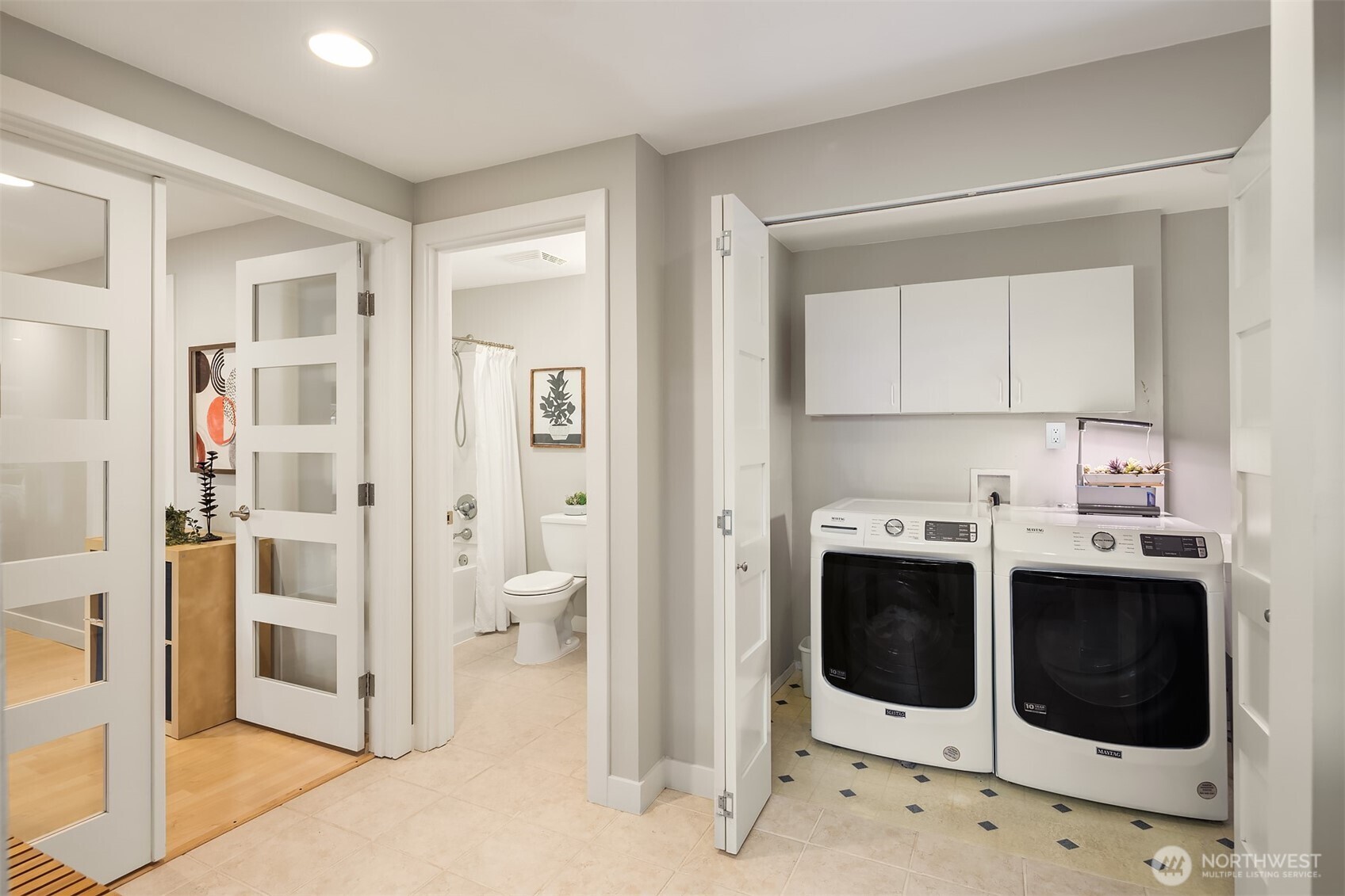 17420 NE 11th Street , Bellevue, WA 98008