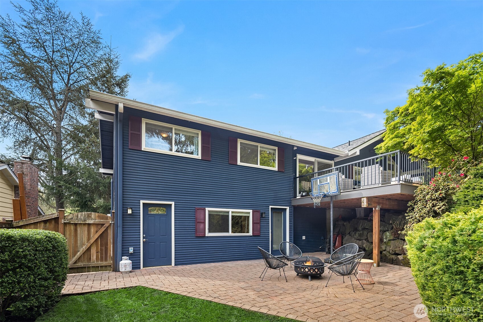 17420 NE 11th Street , Bellevue, WA 98008