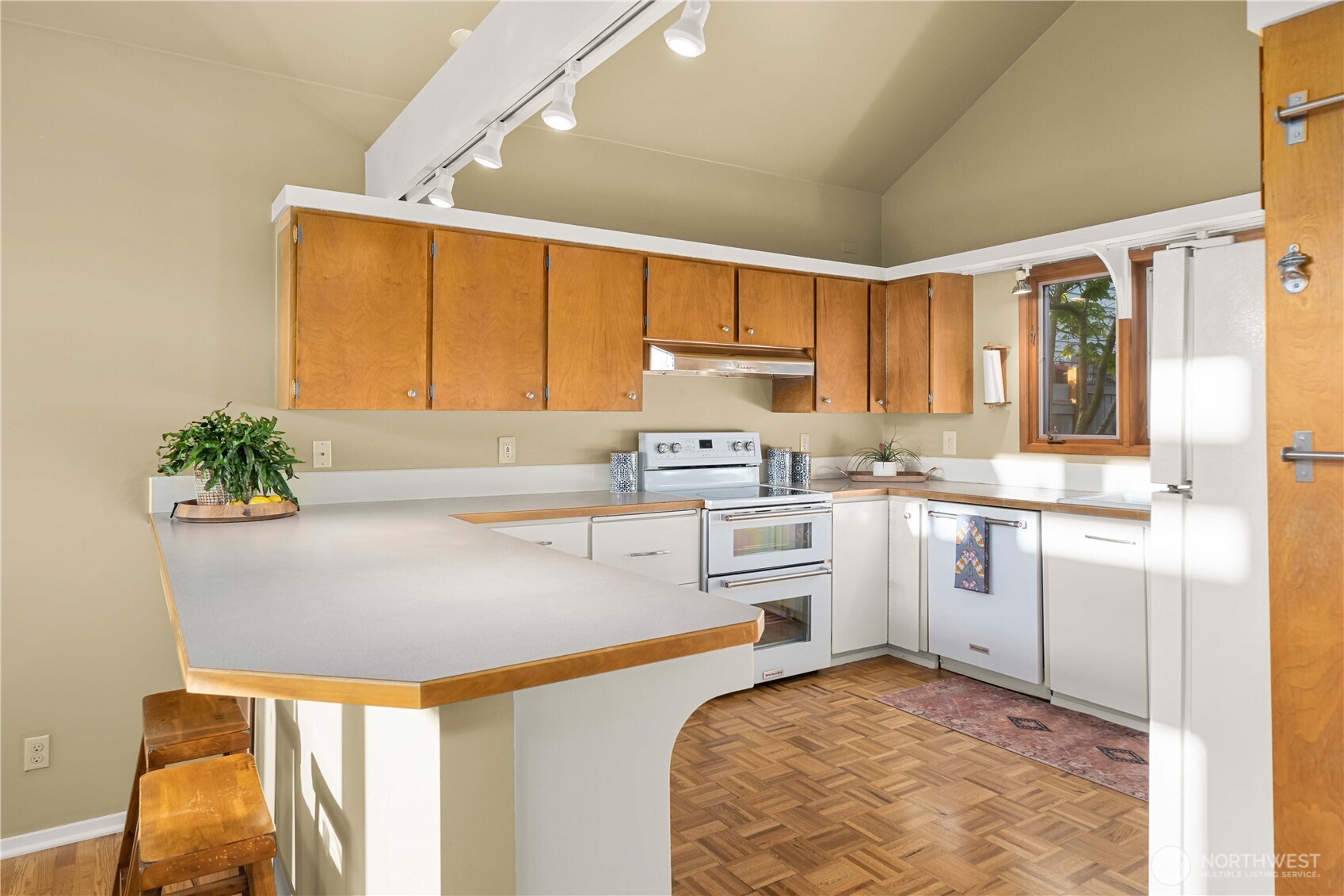 26445 Marine View Drive S, Des Moines, WA 98198