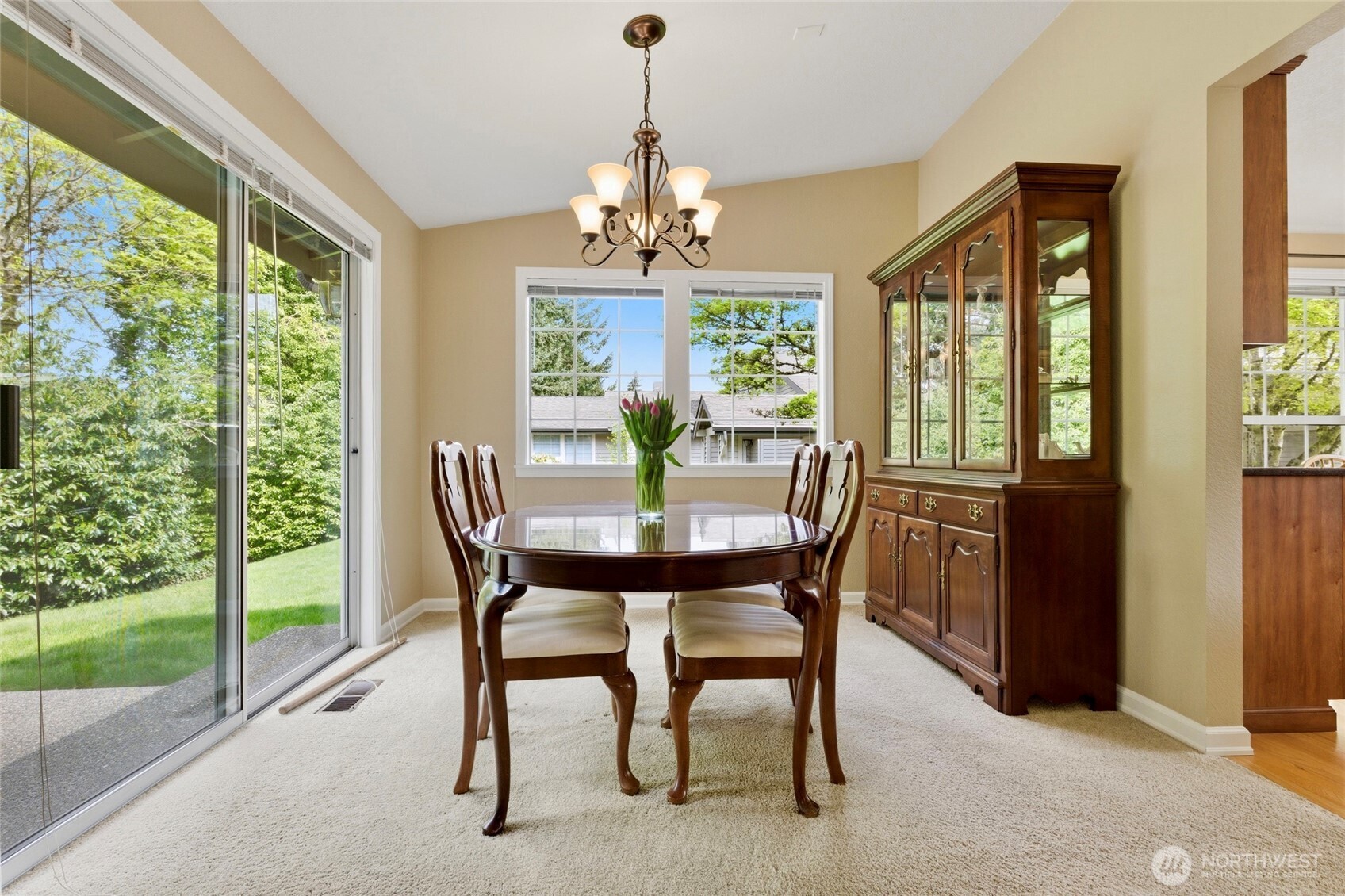 6713 113th Place SE, Bellevue, WA 98006