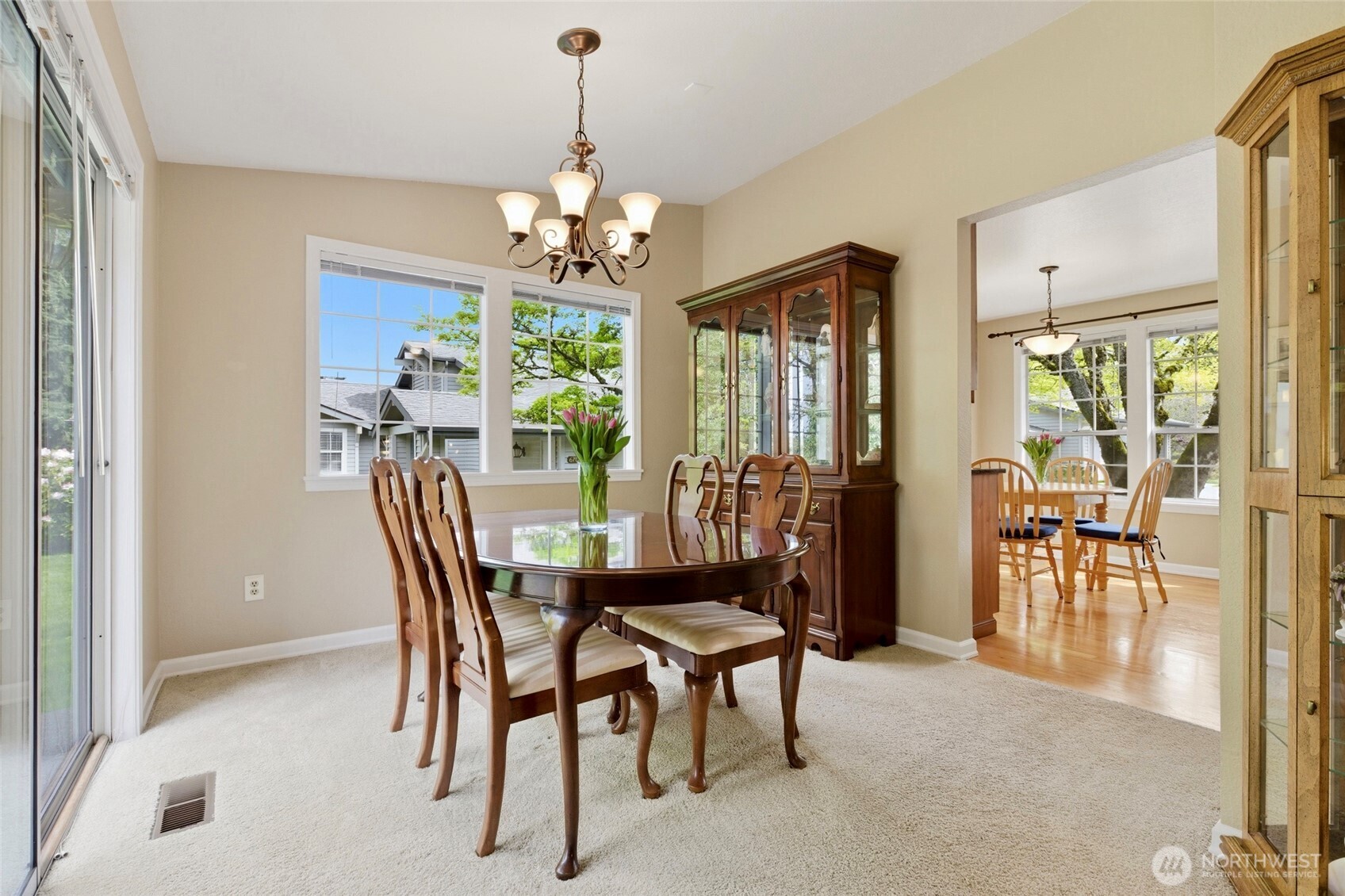 6713 113th Place SE, Bellevue, WA 98006
