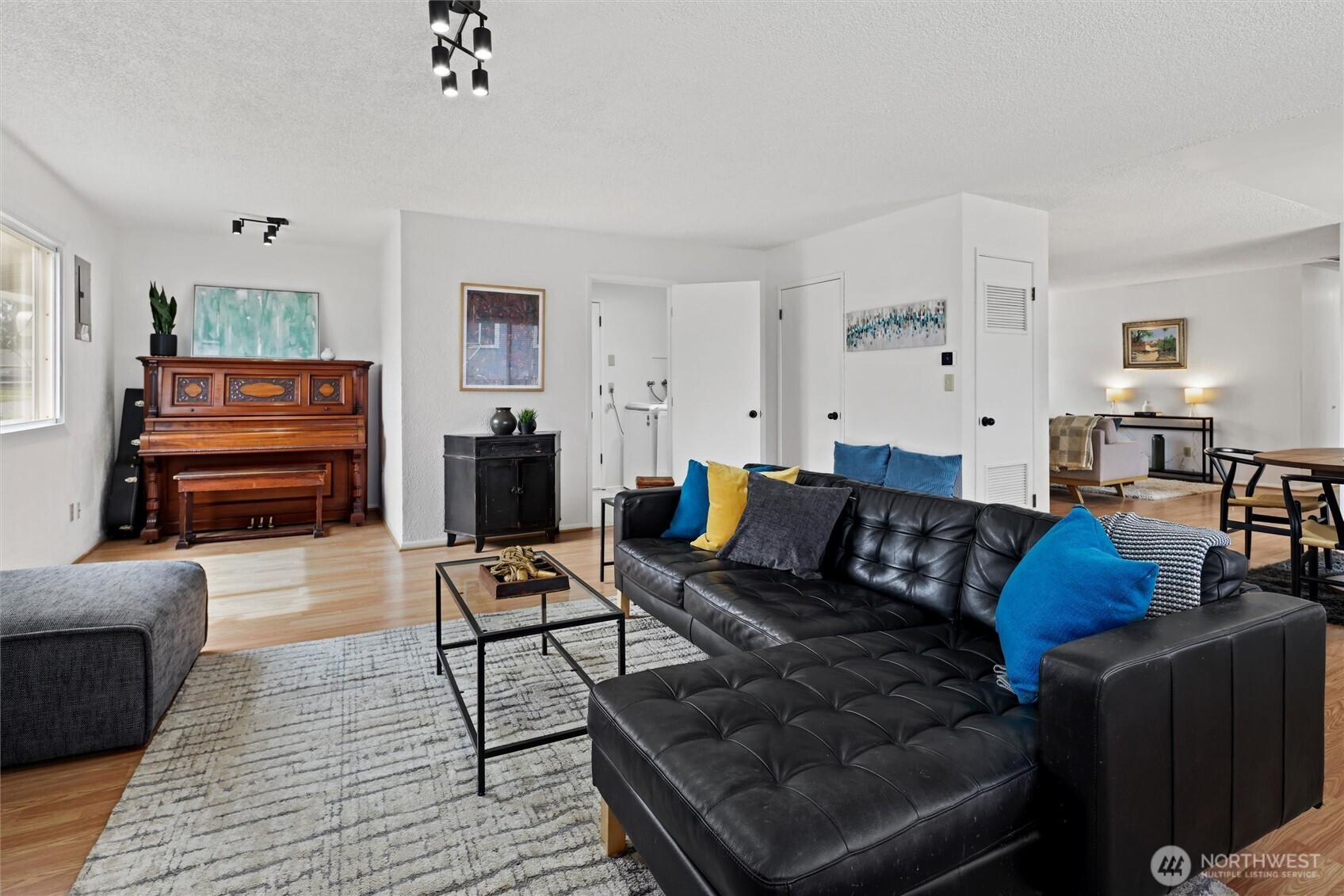 26132 19th Avenue S, Des Moines, WA 98198