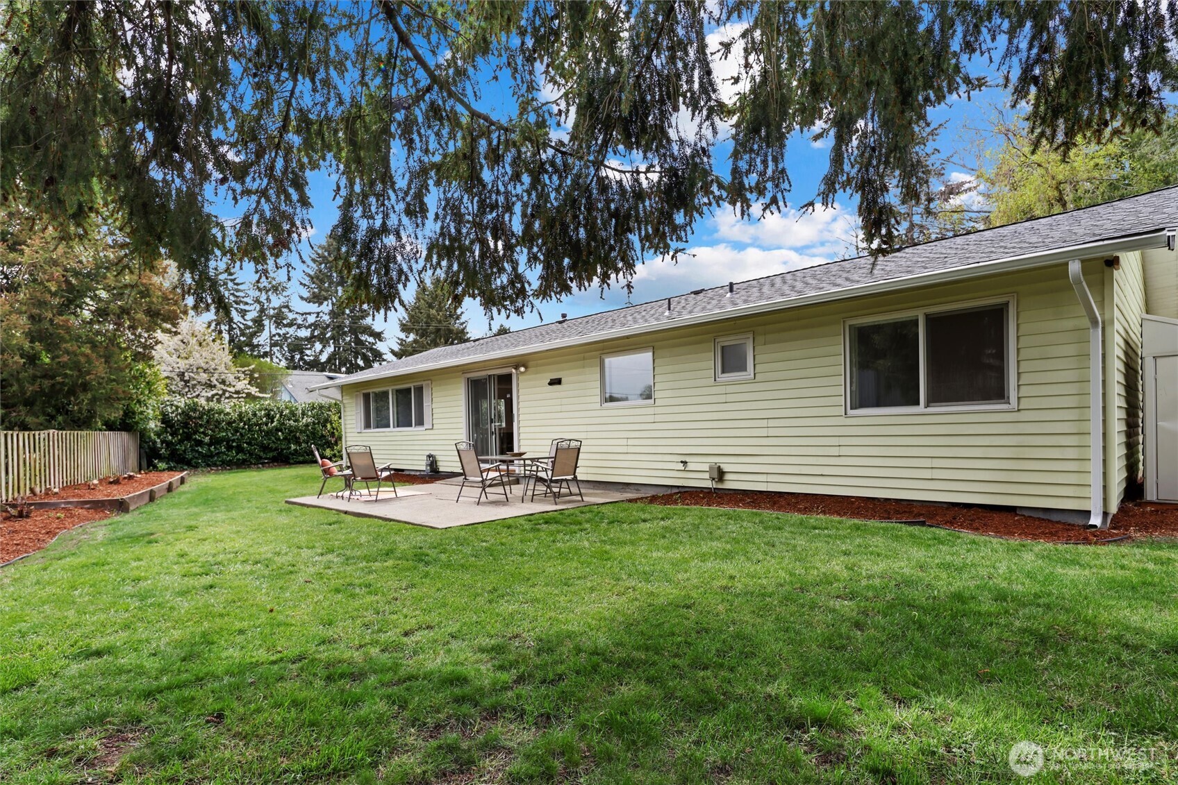 26132 19th Avenue S, Des Moines, WA 98198