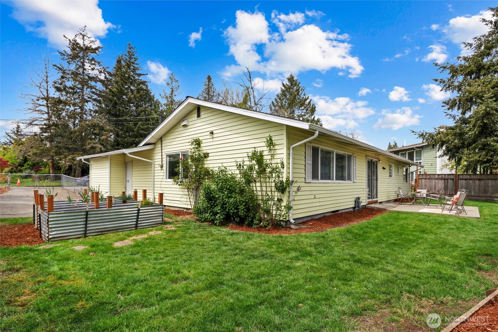 26132 19th Avenue S, Des Moines, WA 98198