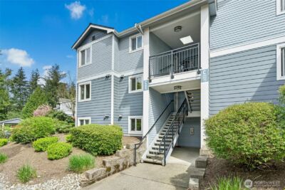 250 NW Dogwood Street #C201, Issaquah, WA 98027 - Photo 2