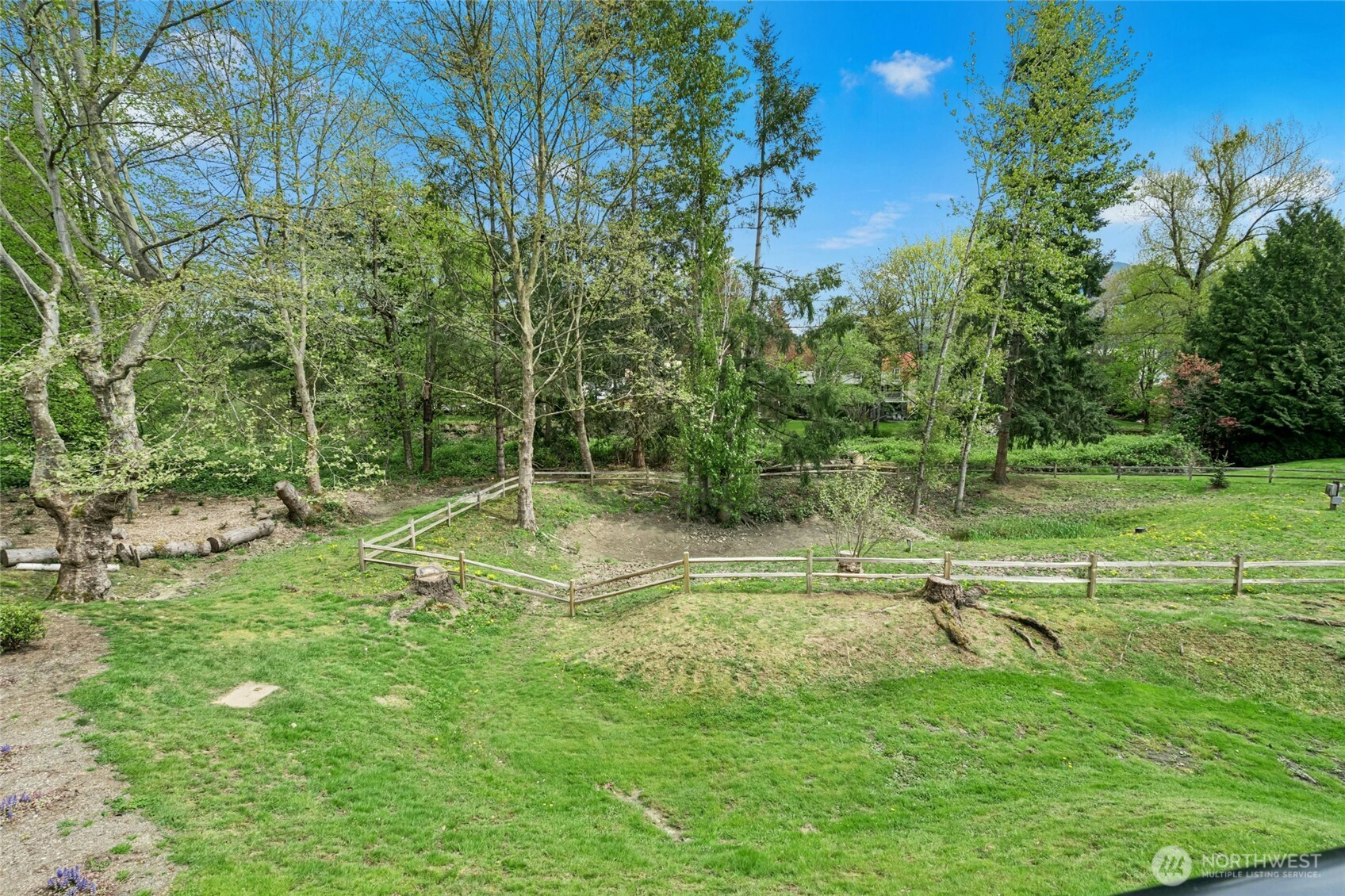 250 NW Dogwood Street #C201, Issaquah, WA 98027