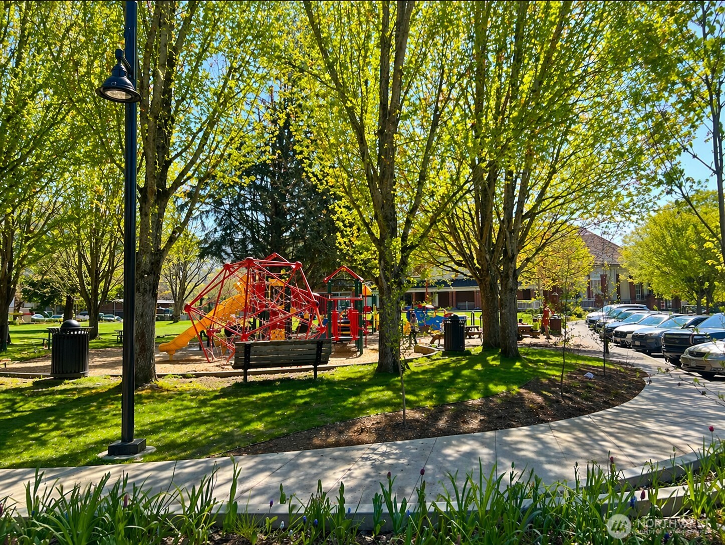 250 NW Dogwood Street #C201, Issaquah, WA 98027