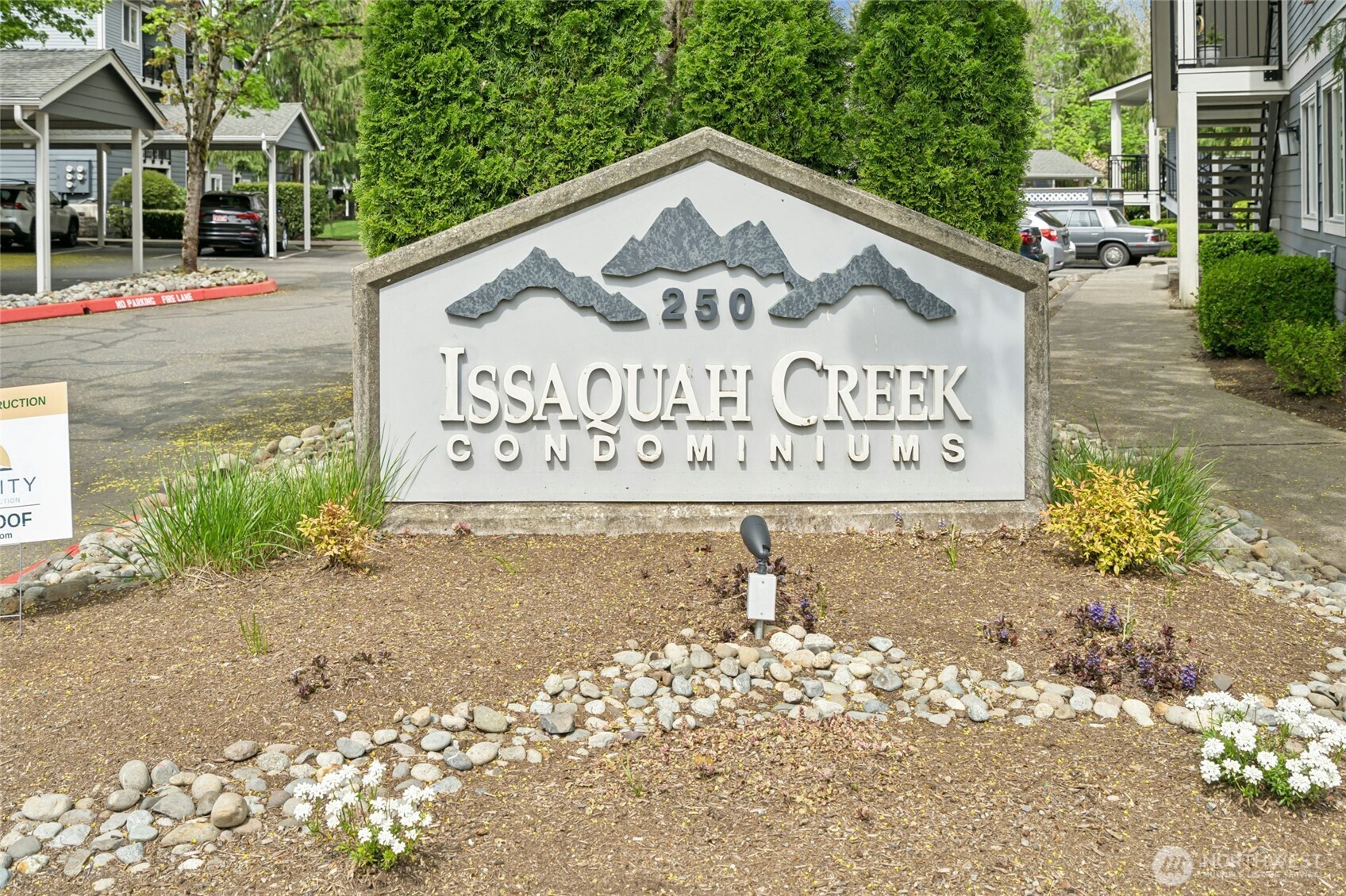 250 NW Dogwood Street #C201, Issaquah, WA 98027