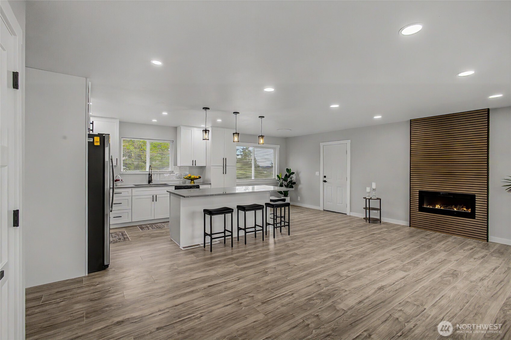 24717 S 35th Avenue , Kent, WA 98032