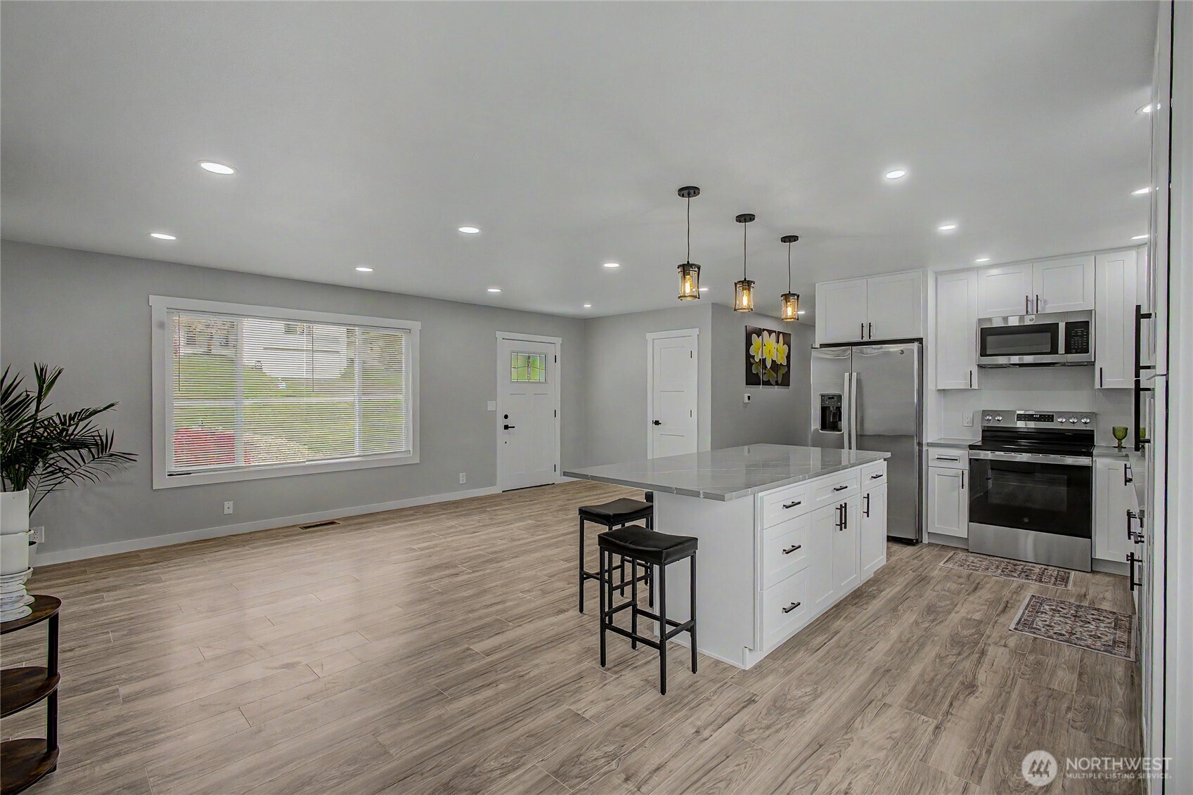 24717 S 35th Avenue , Kent, WA 98032