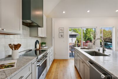 800 32nd Avenue , Seattle, WA 98122 - Photo 11