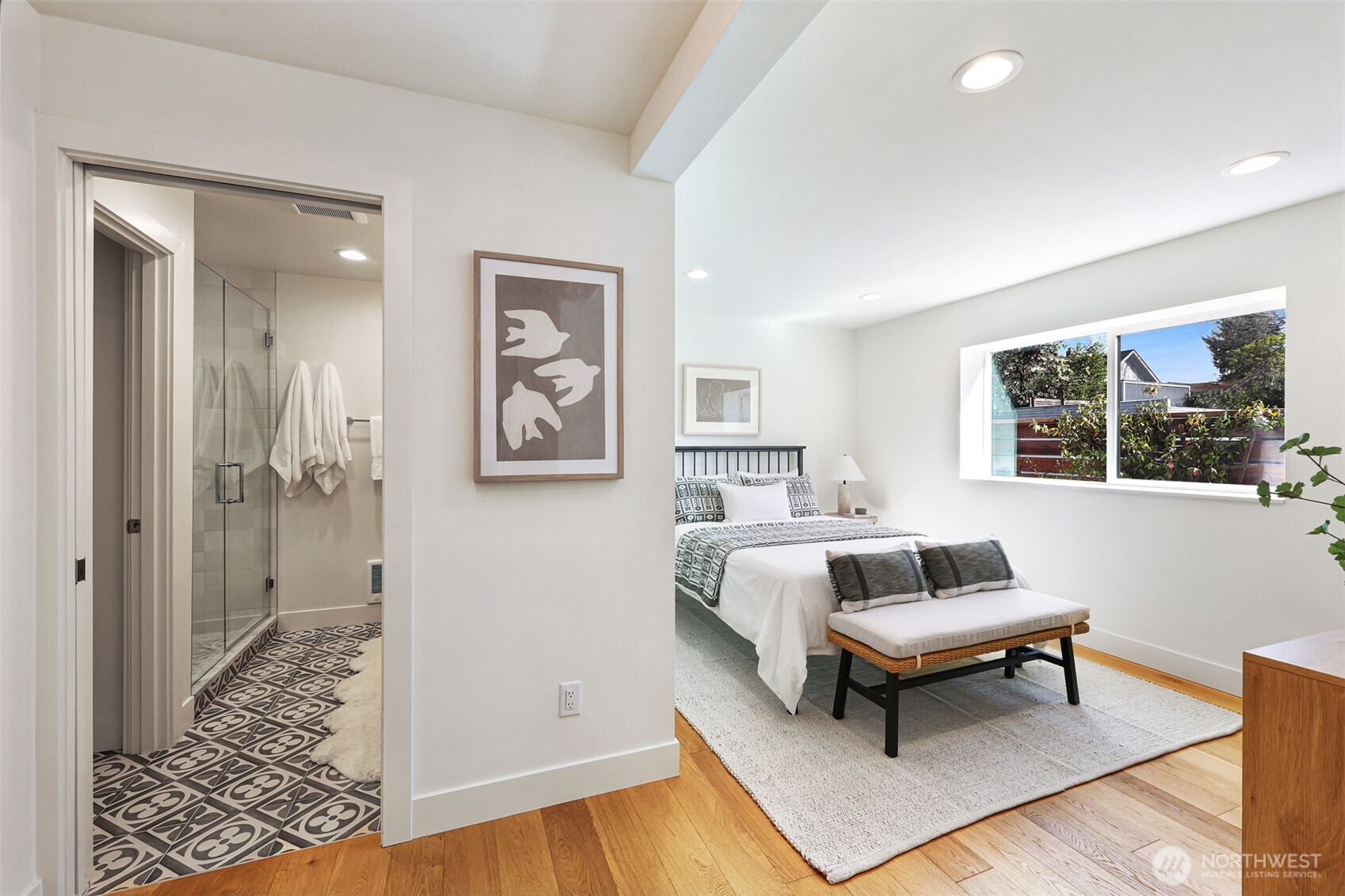 800 32nd Avenue , Seattle, WA 98122