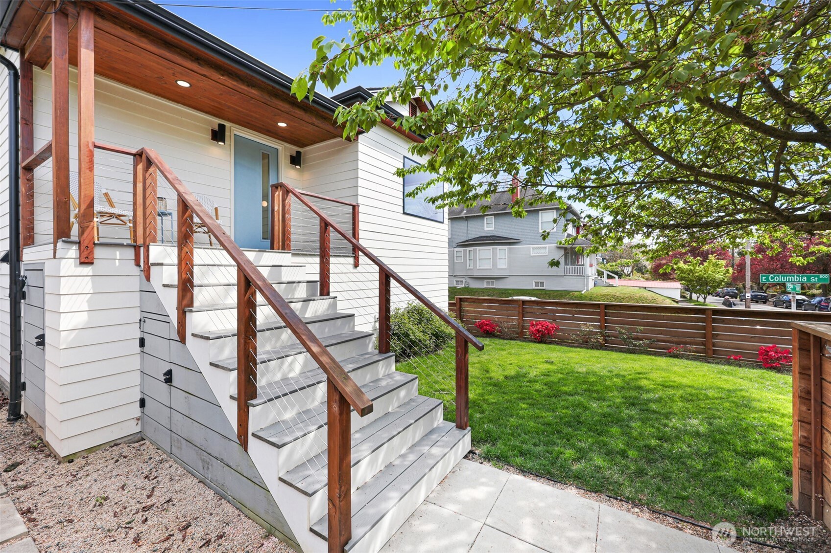 800 32nd Avenue , Seattle, WA 98122