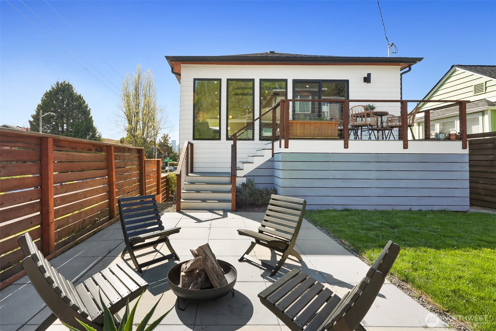 800 32nd Avenue , Seattle, WA 98122
