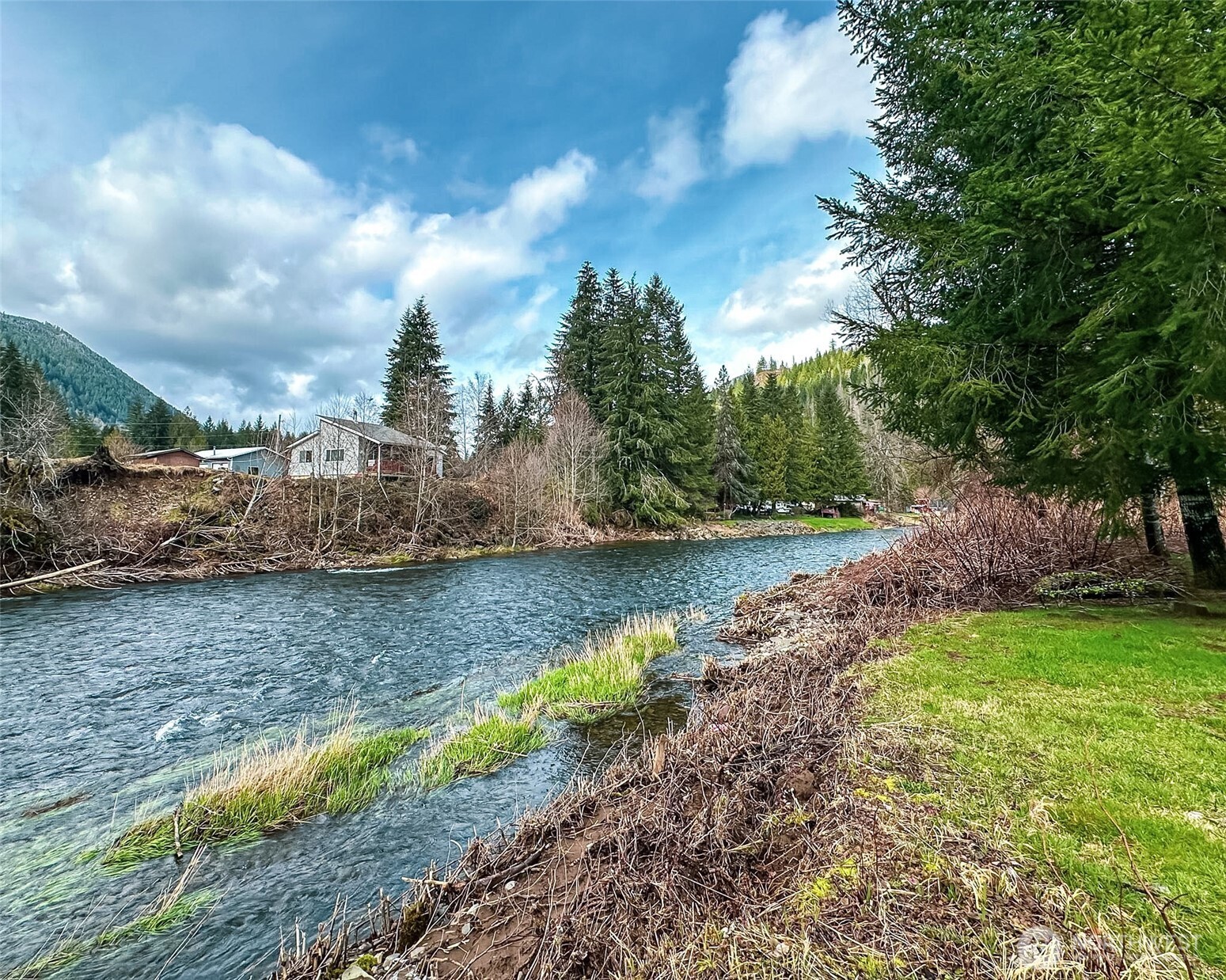 132 Findley Road , Morton, WA 98356