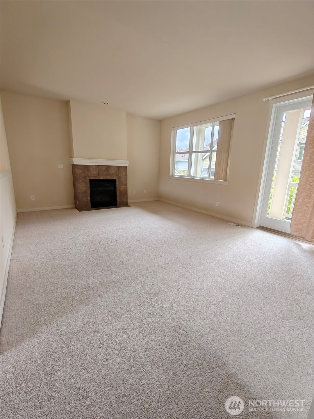 564 MOUNTAIN VIEW Lane NW, Issaquah, WA 98027