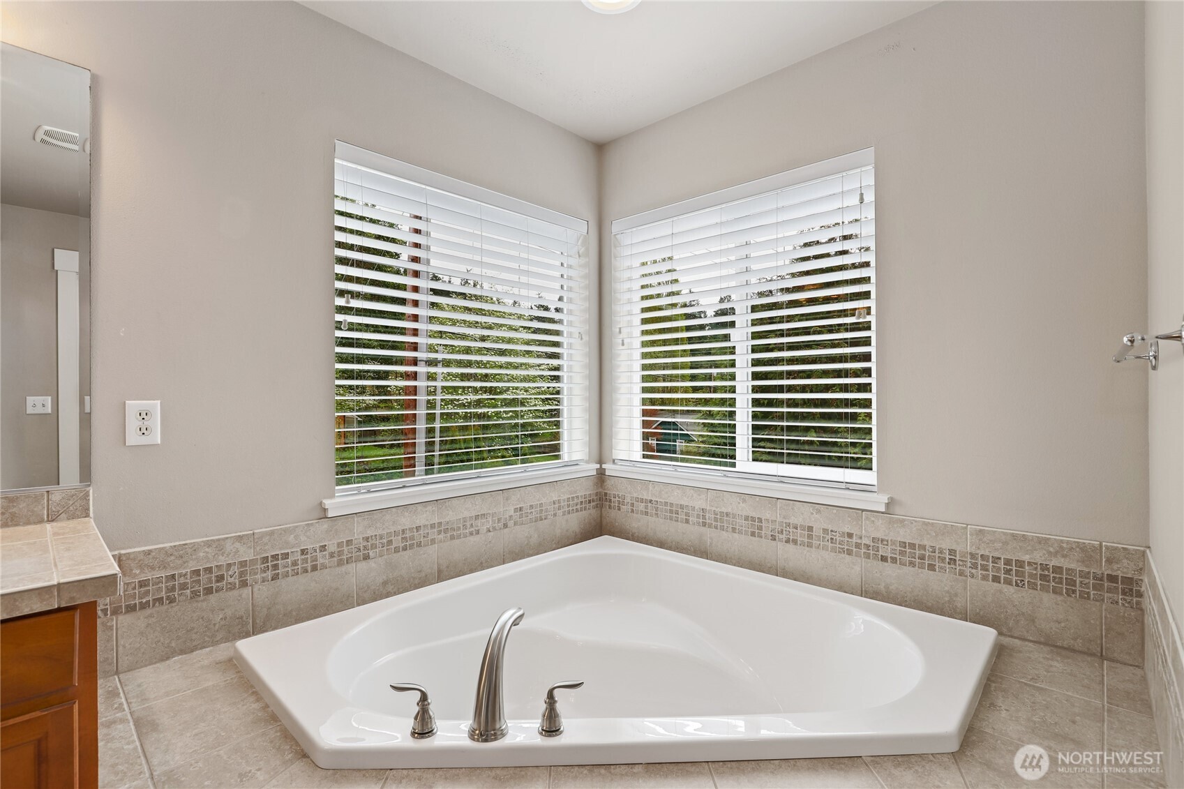 6366 Juanita Circle NE, Bremerton, WA 98311