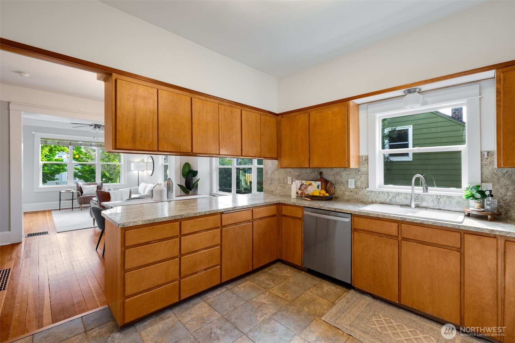366 NW 47th Street , Seattle, WA 98107