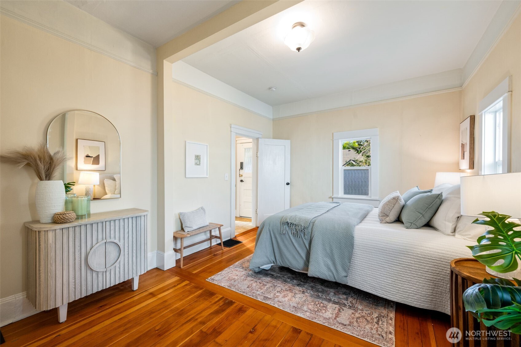 366 NW 47th Street , Seattle, WA 98107
