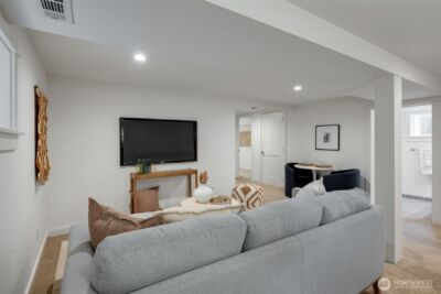366 NW 47th Street , Seattle, WA 98107 - Photo 25