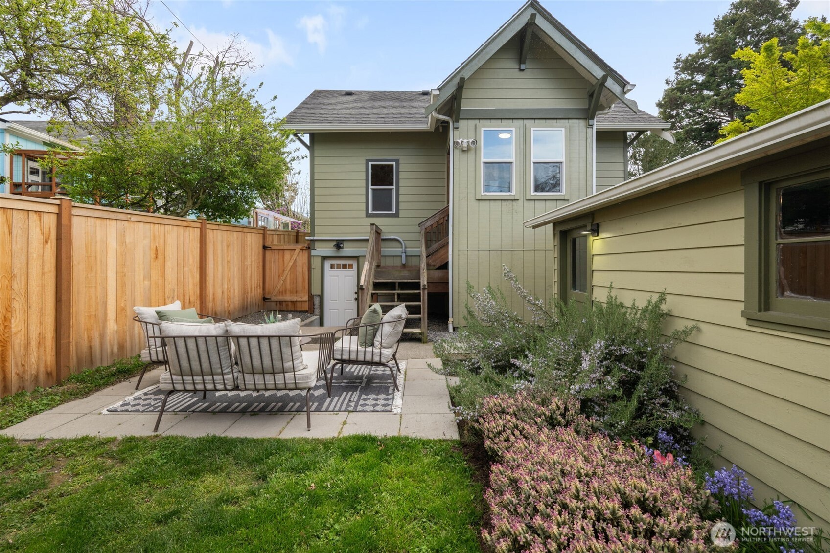 366 NW 47th Street , Seattle, WA 98107