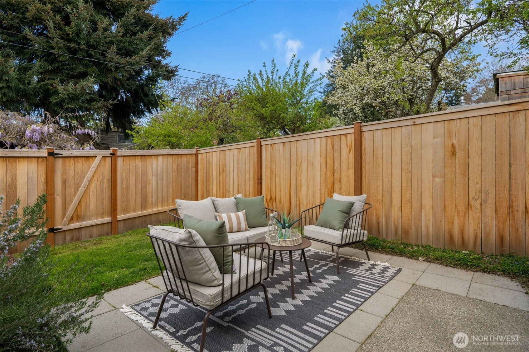 366 NW 47th Street , Seattle, WA 98107