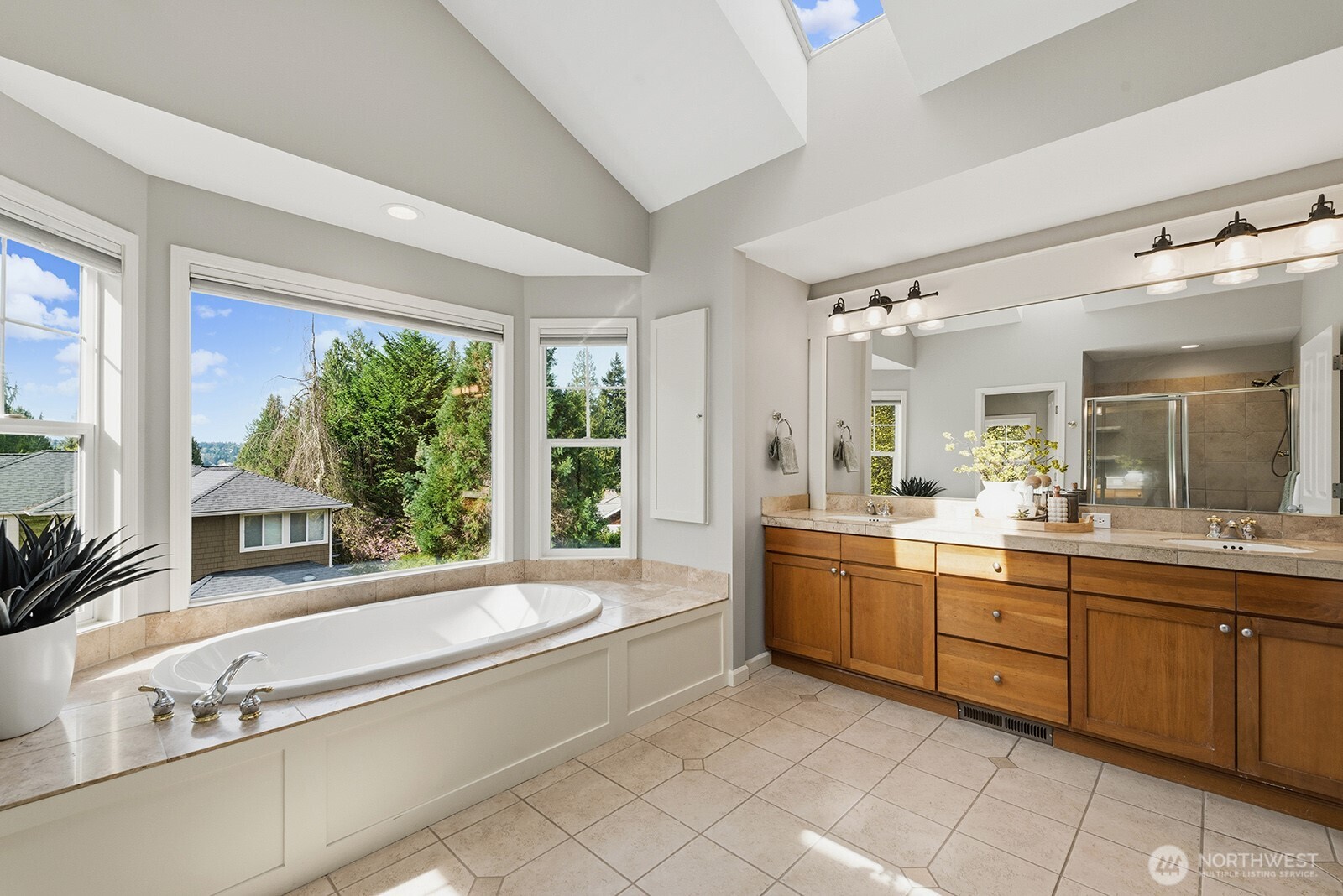 6323 NE 130th Place , Kirkland, WA 98034