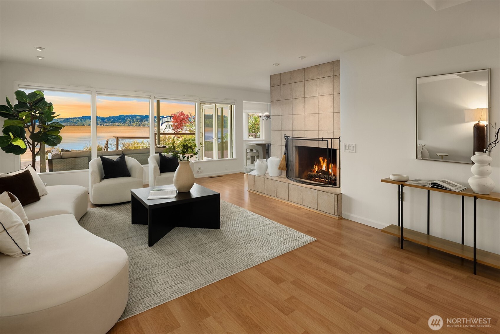 10624 Rainier Avenue S, Seattle, WA 98178