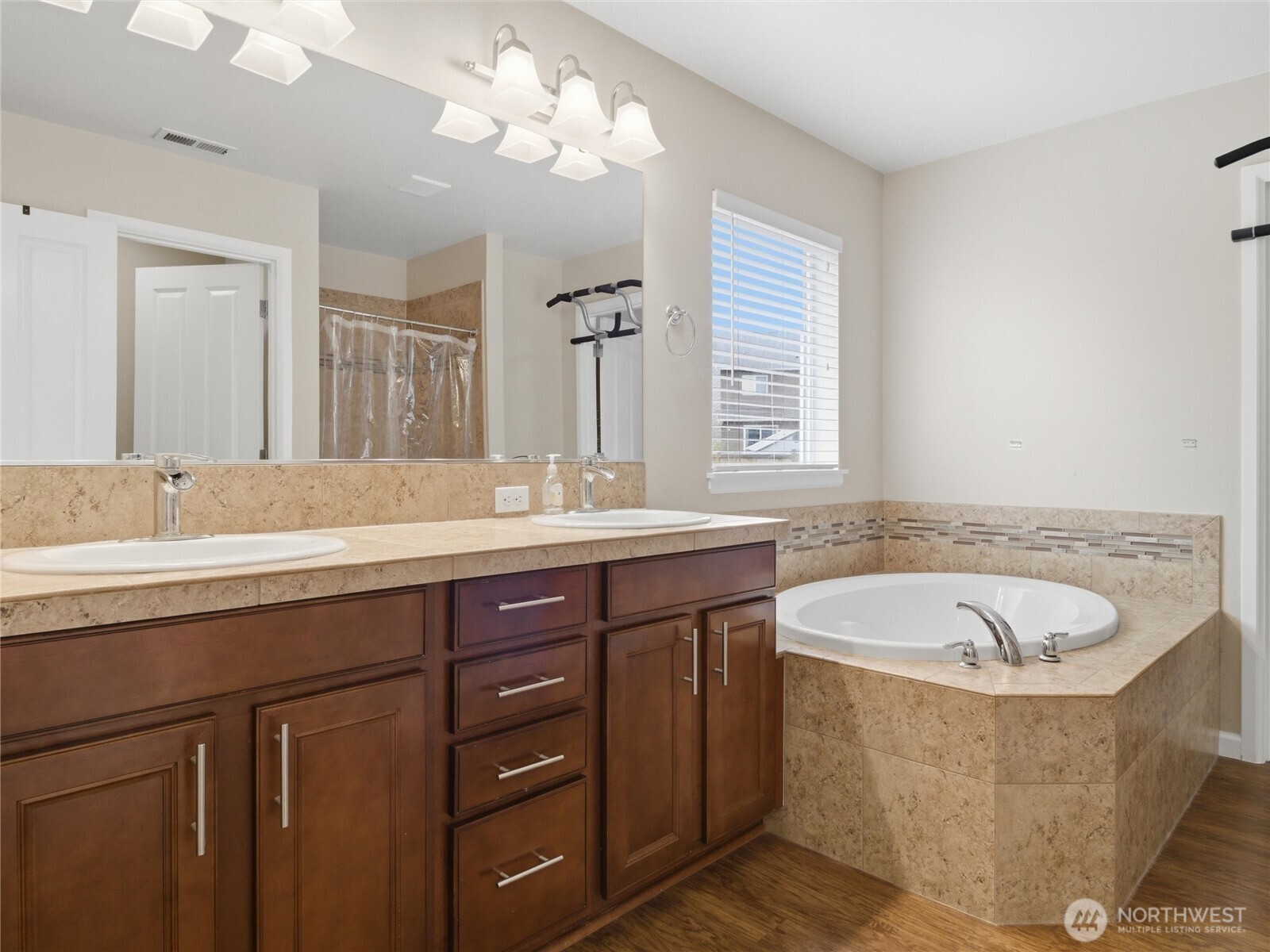 15409 79th Avenue E, Puyallup, WA 98375