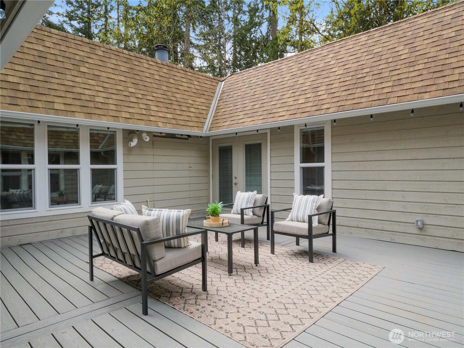 15245 260th Avenue SE, Issaquah, WA 98027