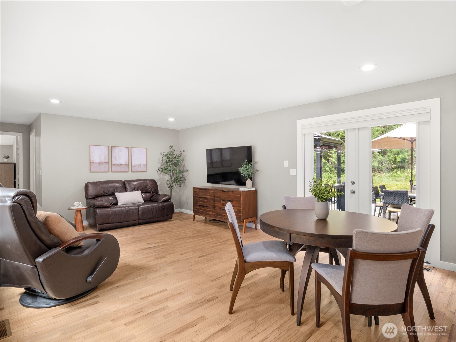 15245 260th Avenue SE, Issaquah, WA 98027