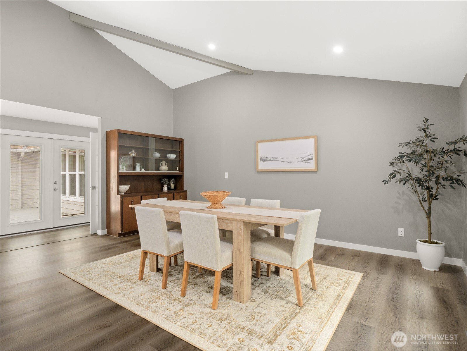 15245 260th Avenue SE, Issaquah, WA 98027