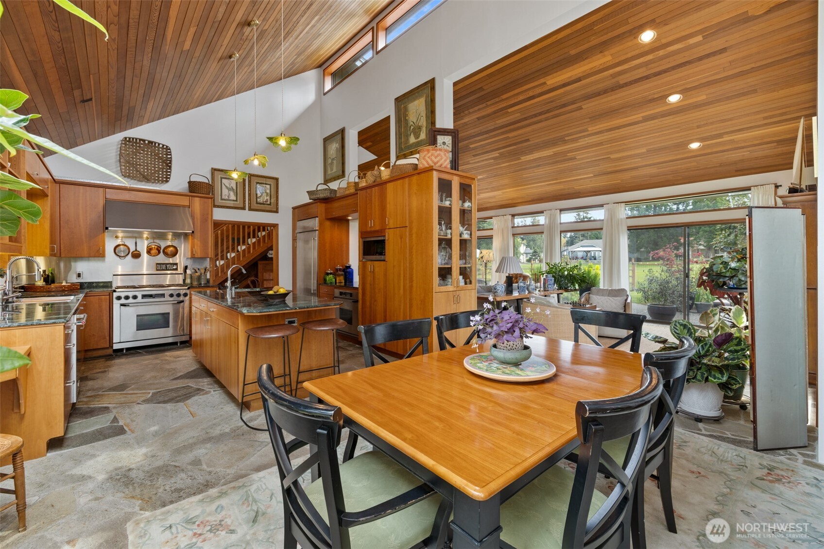121 Fairway Place , Sequim, WA 98382