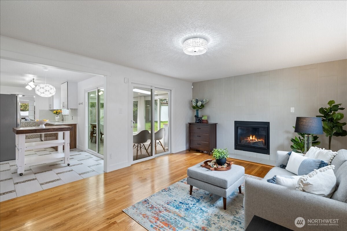 14115 75th Avenue NE, Kirkland, WA 98034