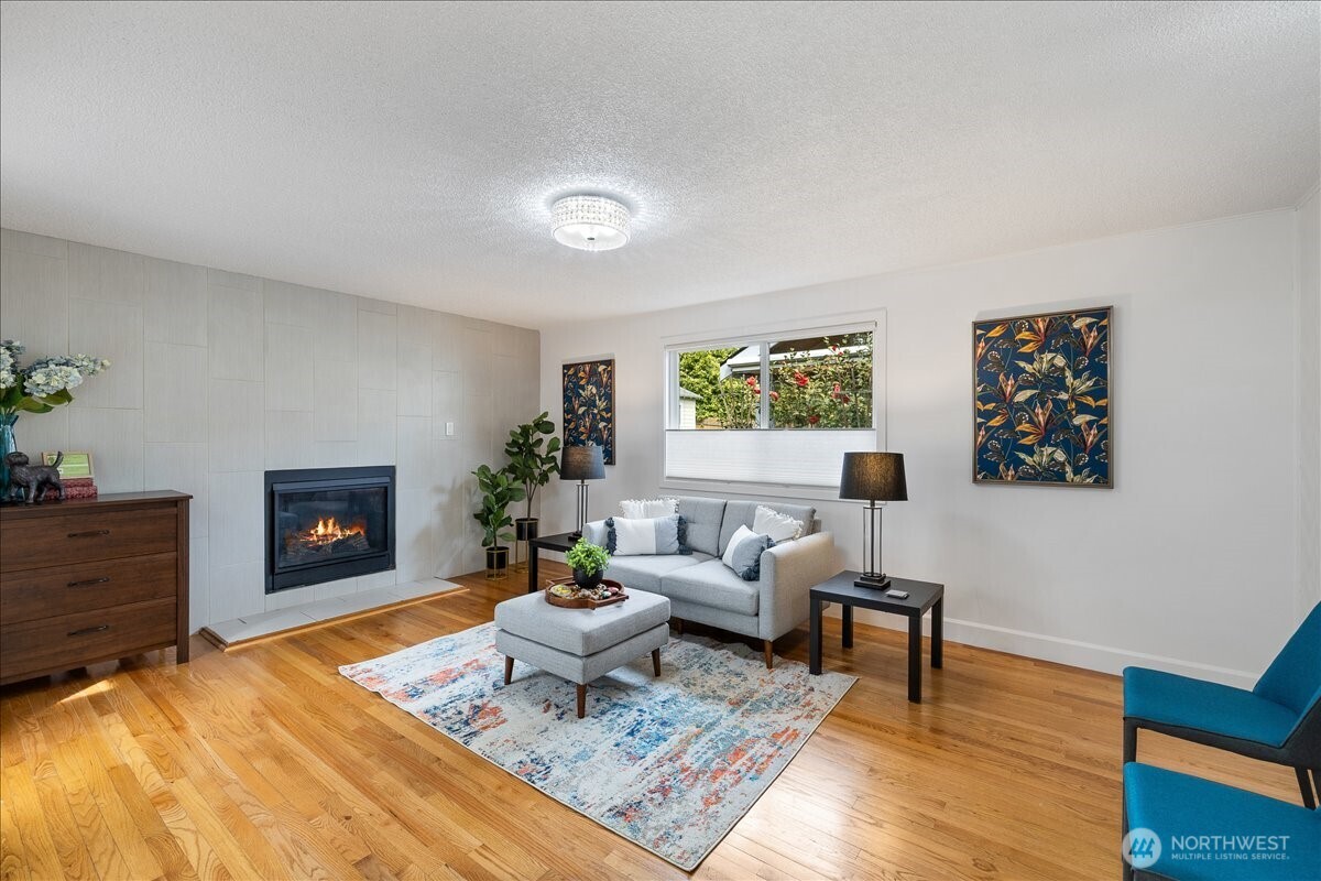 14115 75th Avenue NE, Kirkland, WA 98034