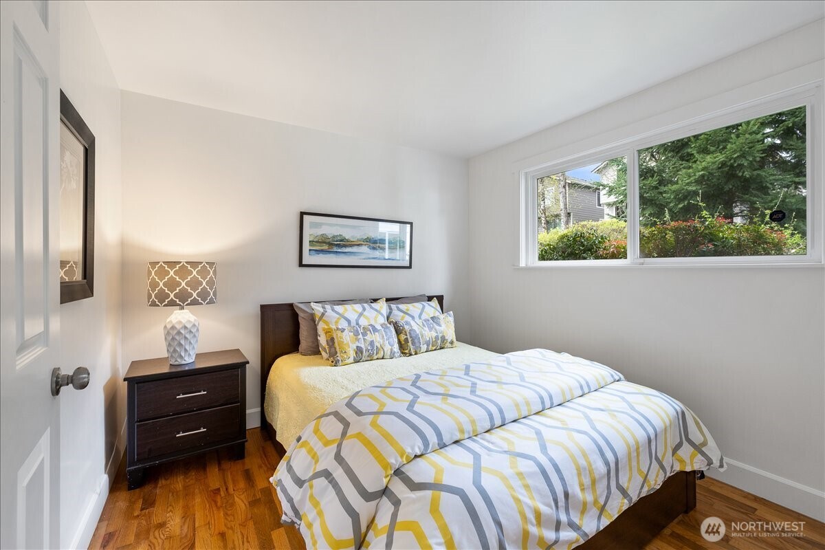 14115 75th Avenue NE, Kirkland, WA 98034