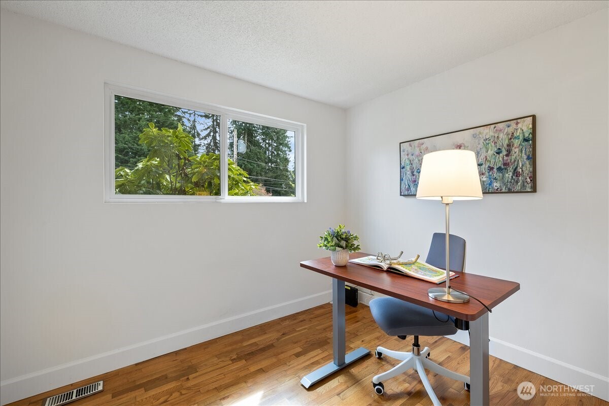 14115 75th Avenue NE, Kirkland, WA 98034