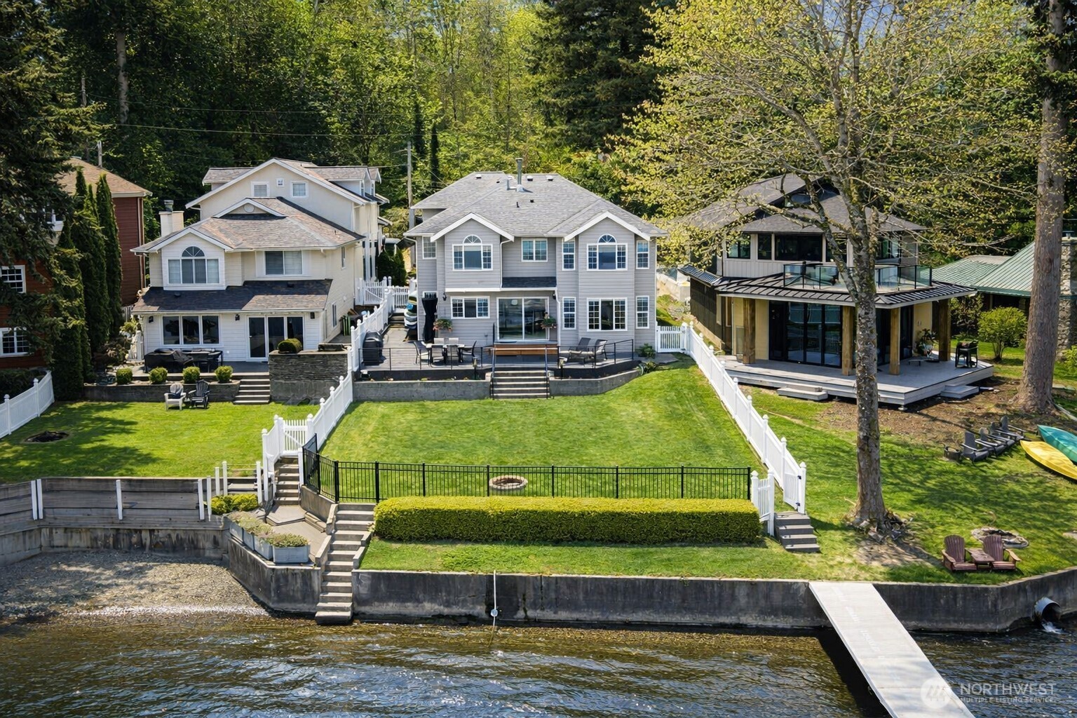 562 W Lake Samish Drive , Bellingham, WA 98229-9369