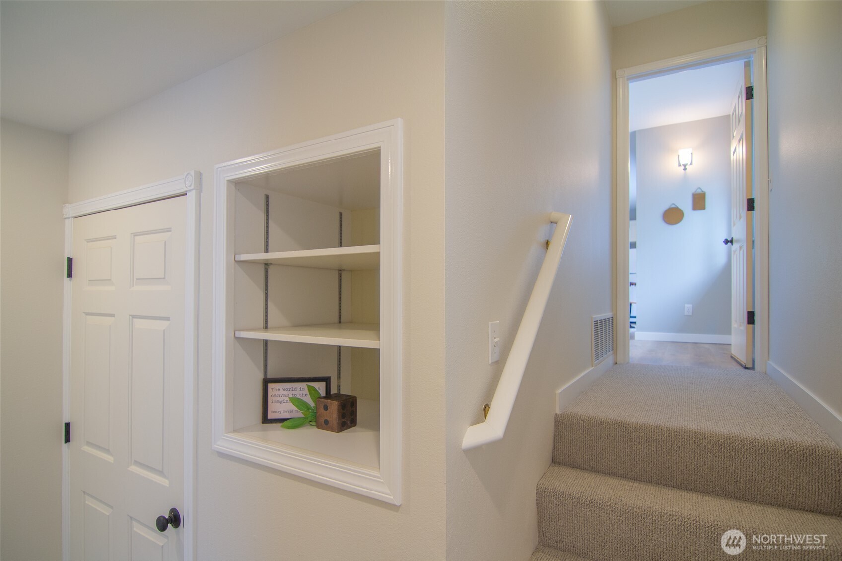 562 W Lake Samish Drive , Bellingham, WA 98229-9369