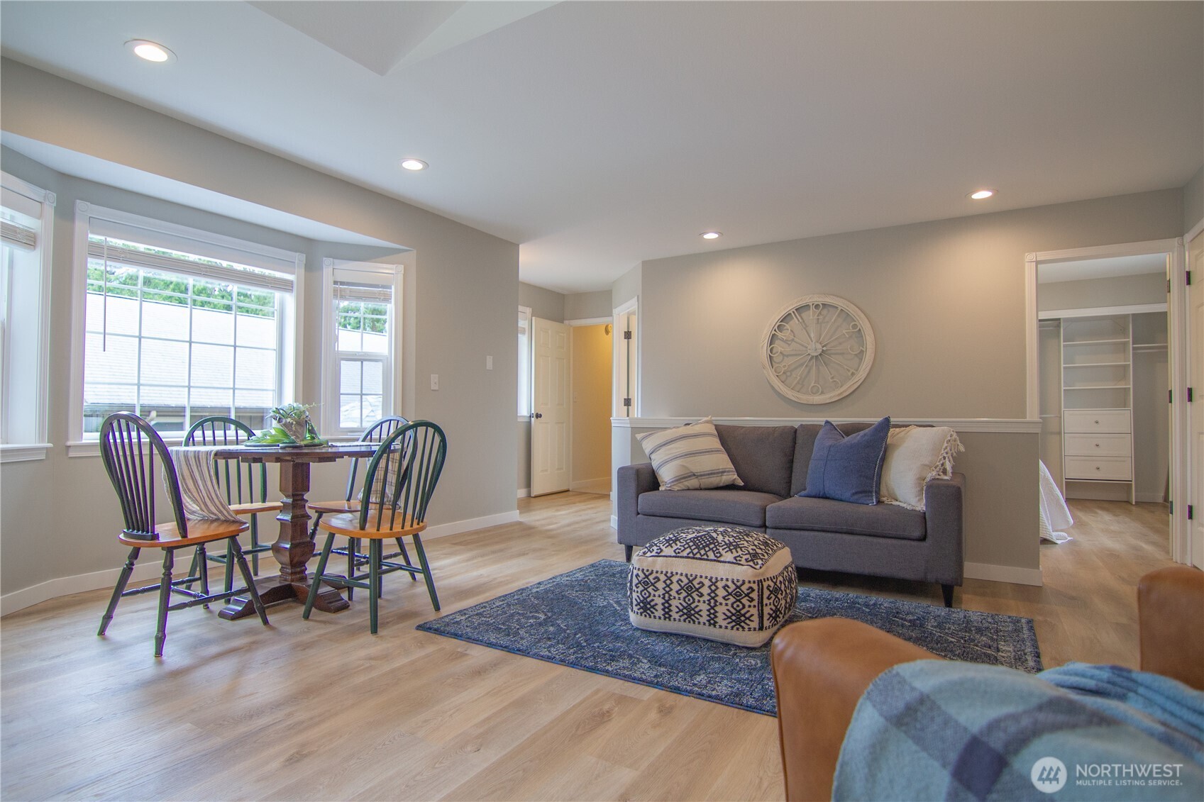 562 W Lake Samish Drive , Bellingham, WA 98229-9369
