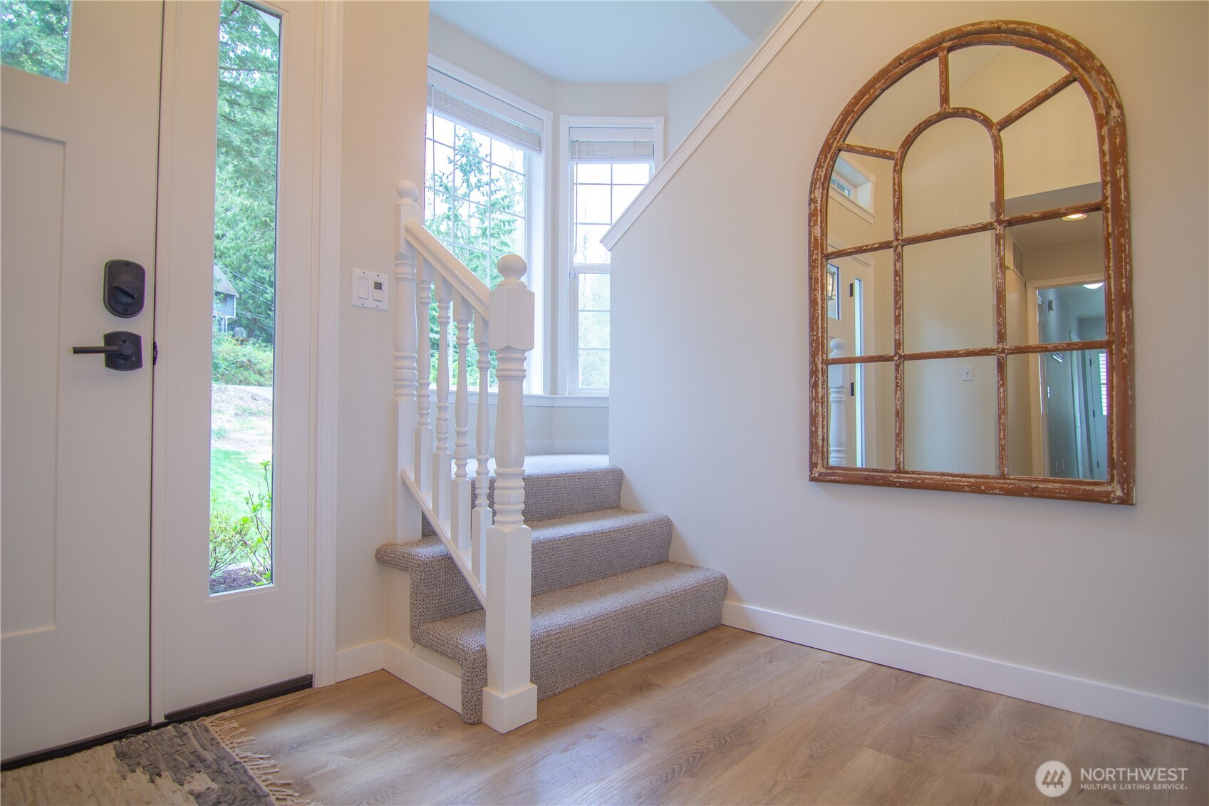 562 W Lake Samish Drive , Bellingham, WA 98229-9369