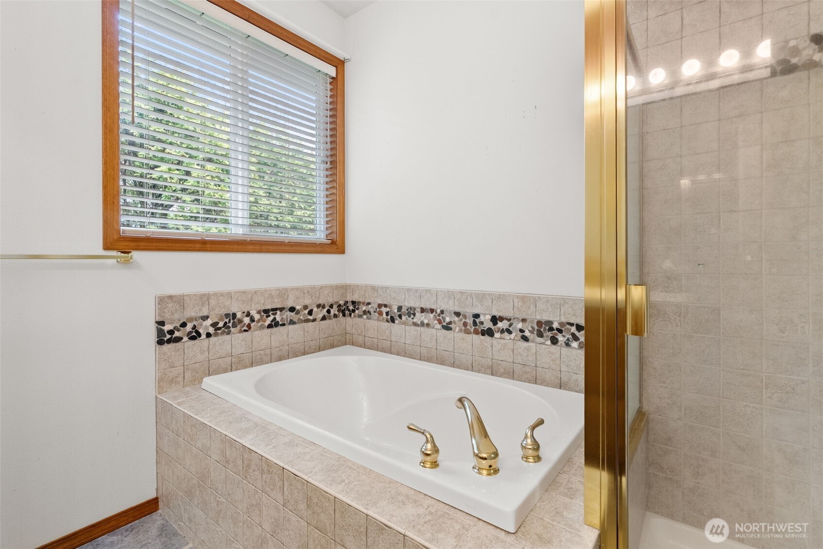 4129 Campus Green Loop NE, Lacey, WA 98516