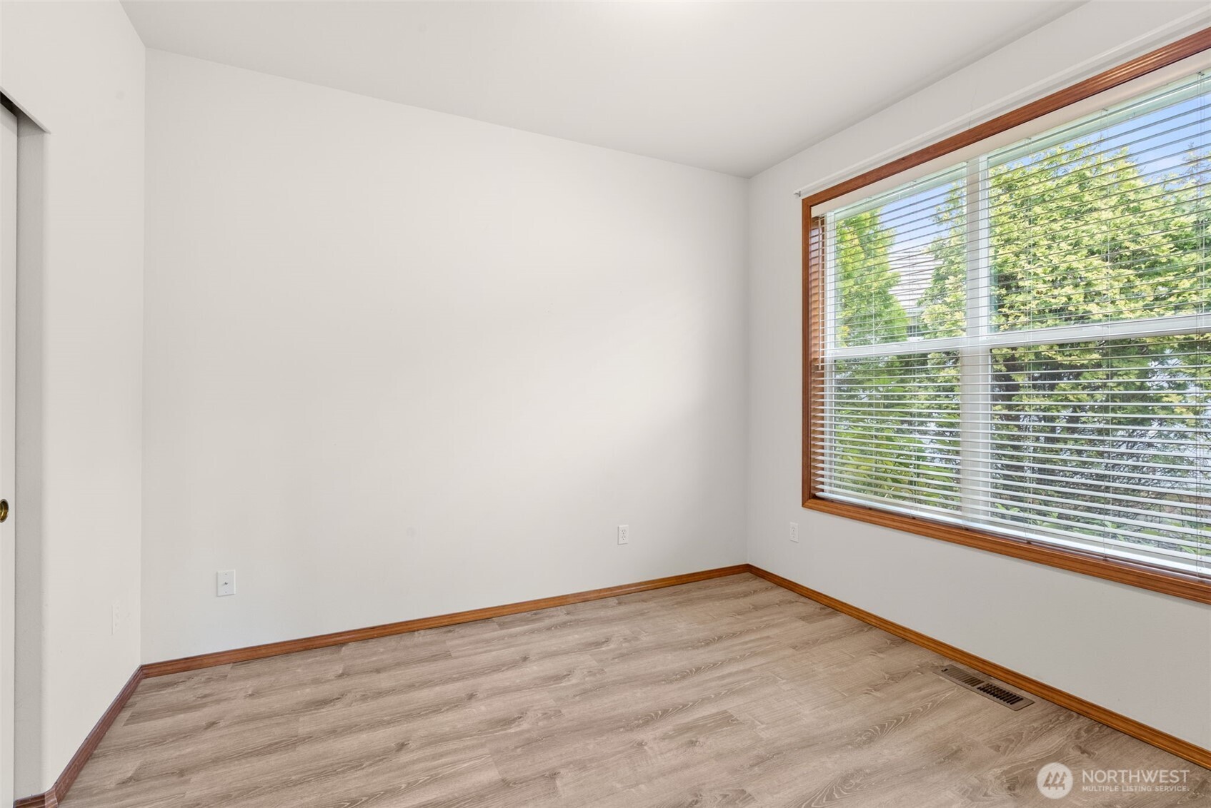 4129 Campus Green Loop NE, Lacey, WA 98516
