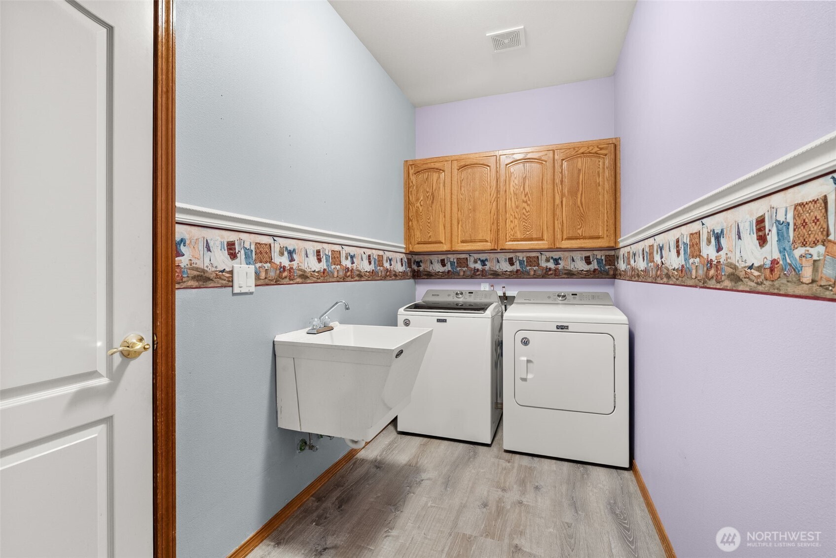 4129 Campus Green Loop NE, Lacey, WA 98516