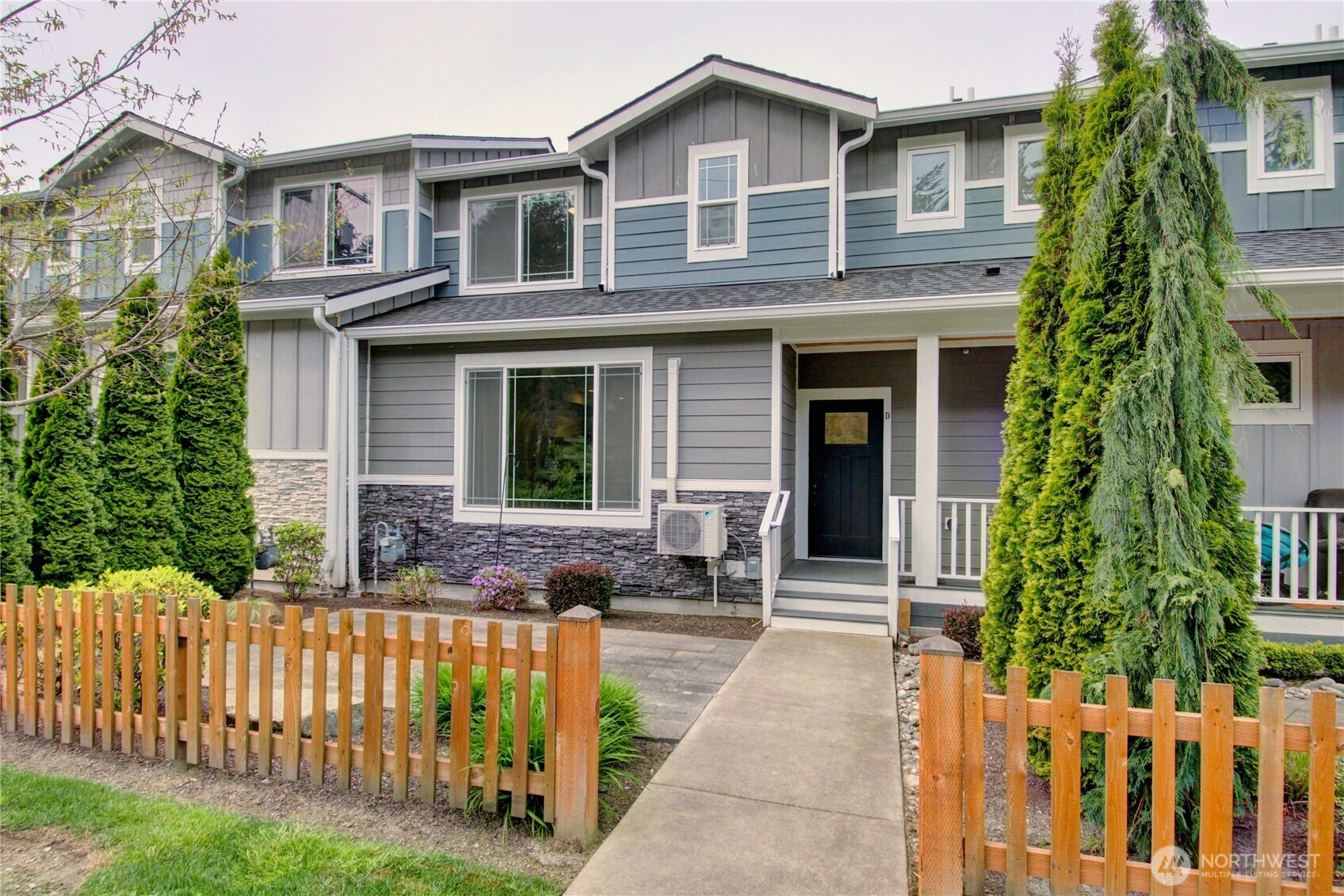 313 E Hazel Street #D, Mount Vernon, WA 98273