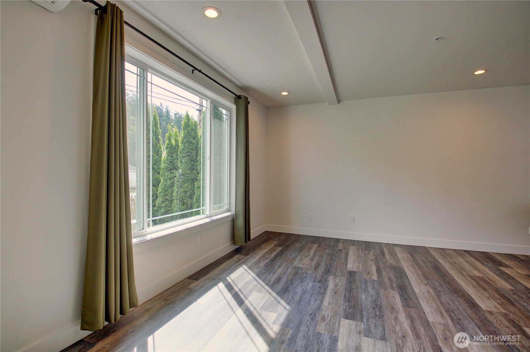313 E Hazel Street #D, Mount Vernon, WA 98273